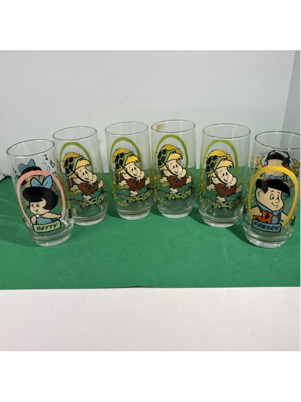 6 Glasses The Flintstones-Pizza Hut Promo-Cartoons- Tv Show-1980’s-5.5” Tall